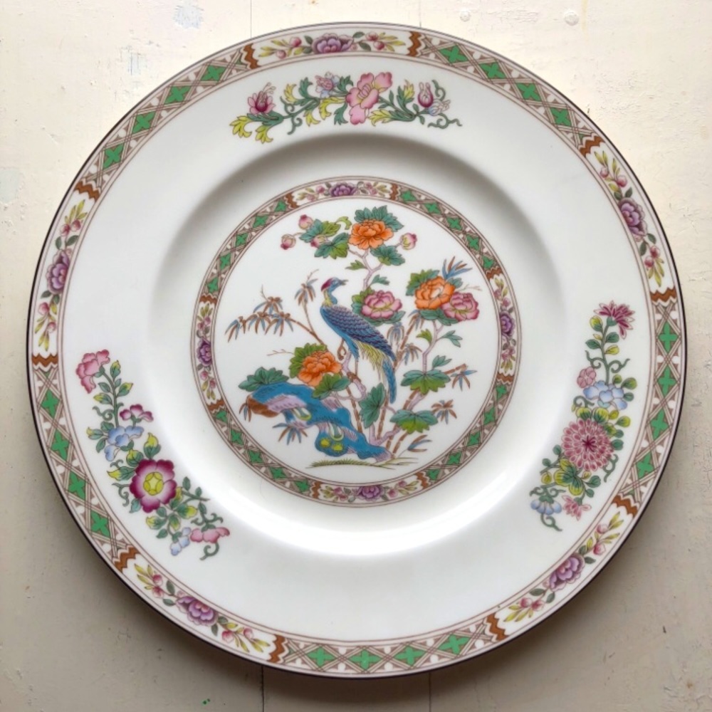 [SOLD] Wedgwood Kutani Crane Pattern Bone China Dinner Plate by Wedgwood. NWOT